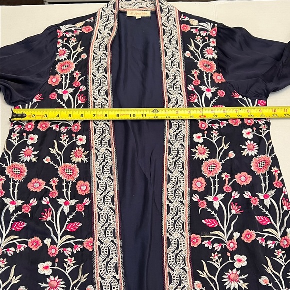 ALL ABOUT HER FLORAL KIMONO SIZE LARGE BLUE PINK CREAM - Picture 10 of 16